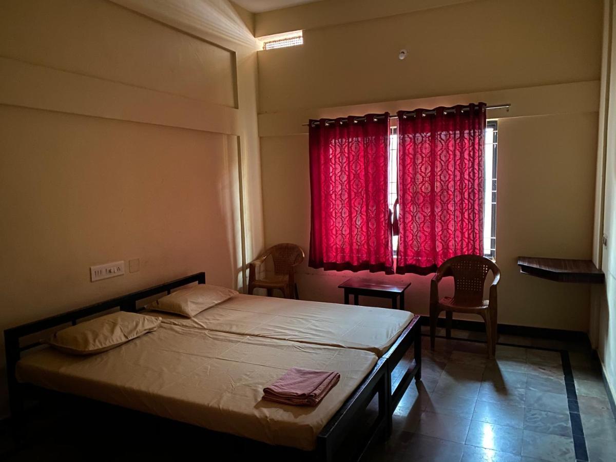 Sooryakamal Mahal Hotell Dharmastala Eksteriør bilde